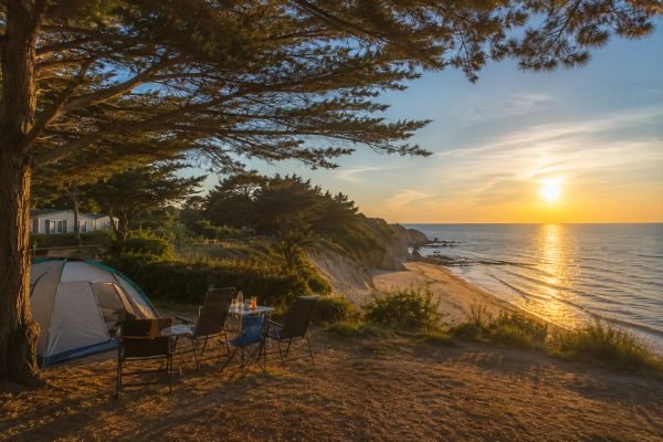 Explorez les paysages enchanteurs du camping en Charente-Maritime !
